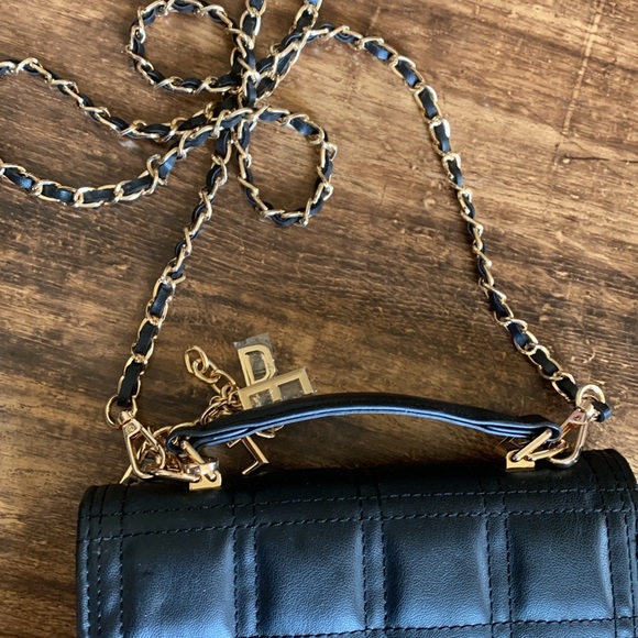 BEBE BLACK QUILTED CROSSBODY BAG - Picture 5 of 9